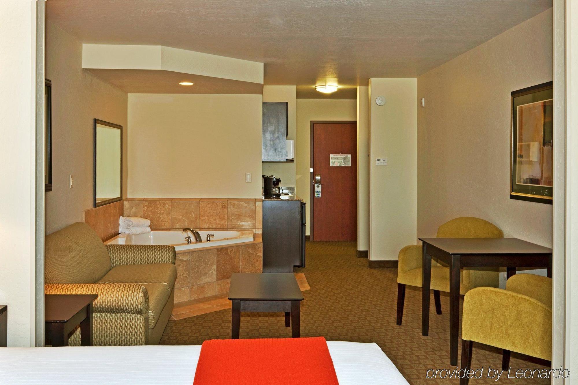 Greentree Inn And Suites Florence, Az Exterior photo